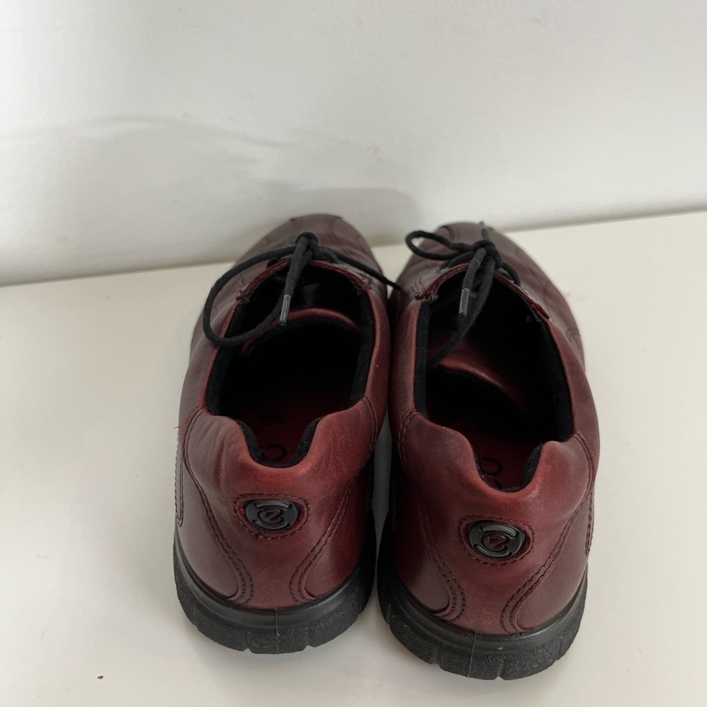 ECCO Womens size 6-6.5 Eur 37 Red leather lace up shoes - Picture 5 of 9